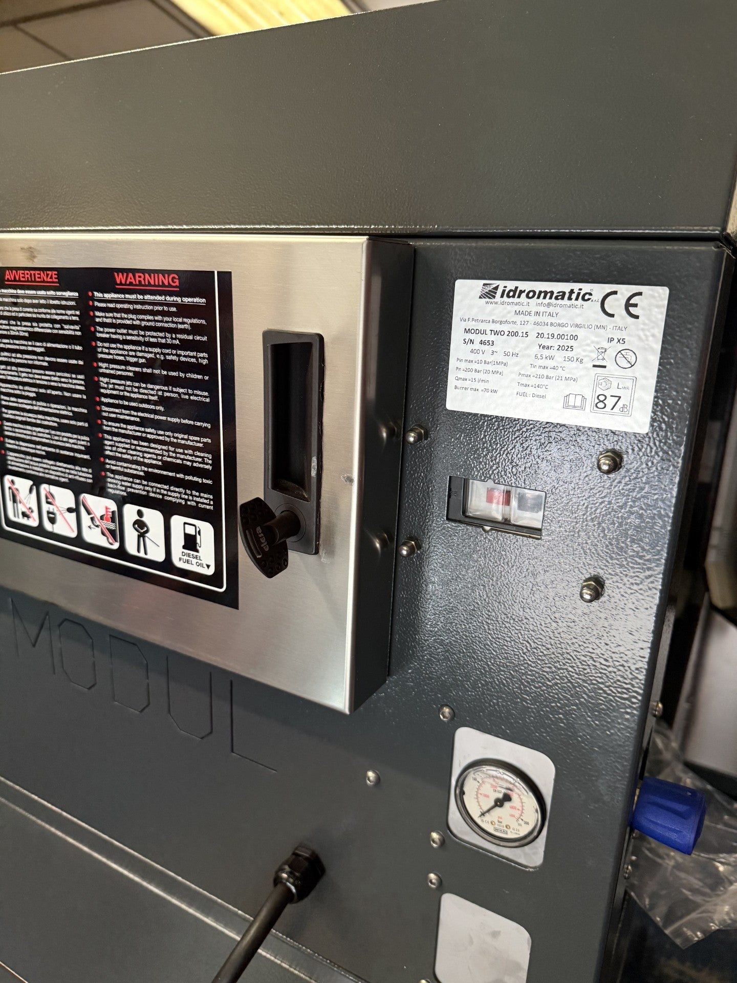 BOSS BOYS SD12100HR locked control panel with security features
