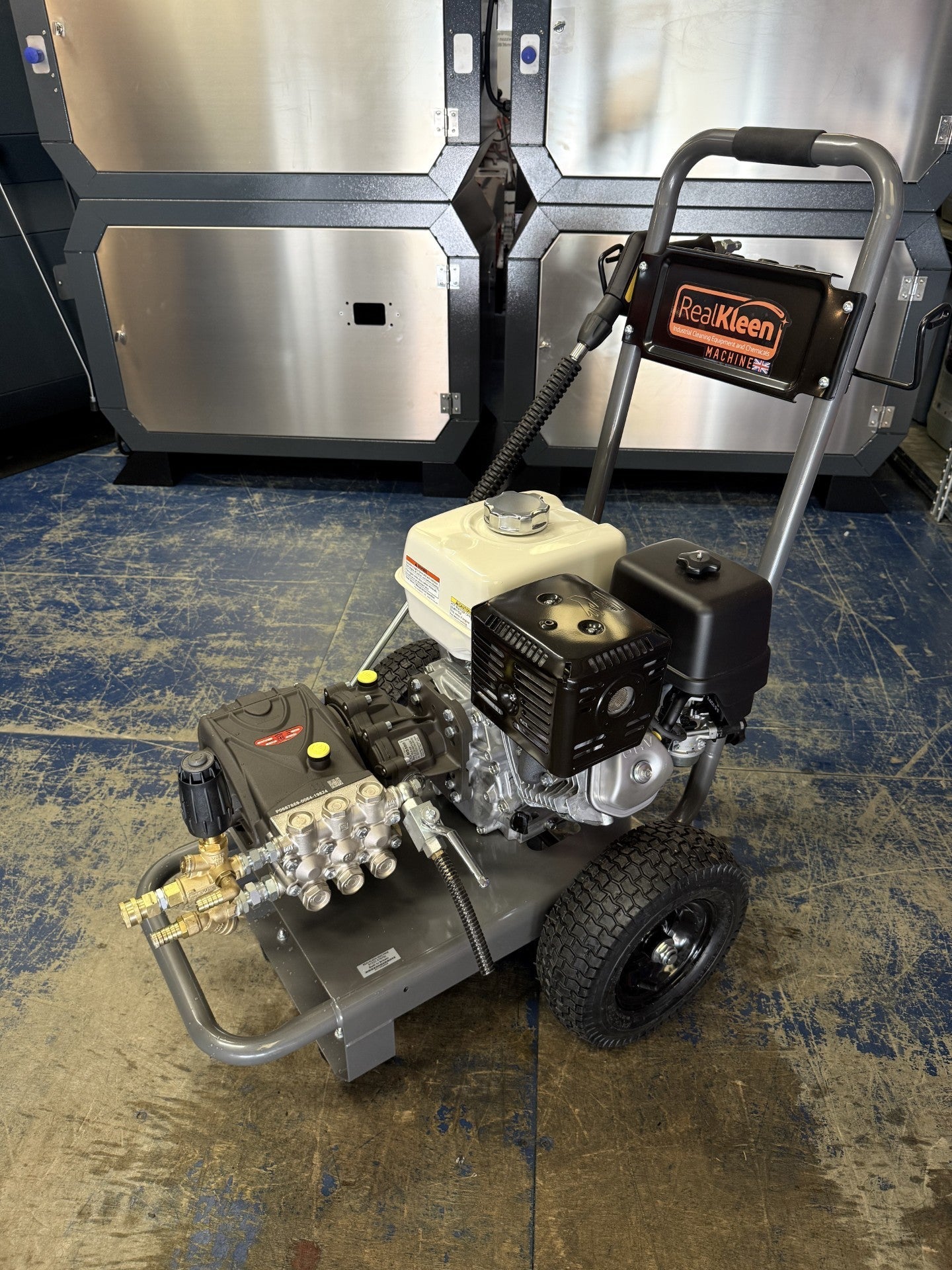 BOSS BOYS PM21200 Mobile Petrol Pressure Washer 200 Bar 21L/min Honda GX390 - RealKleen LTD