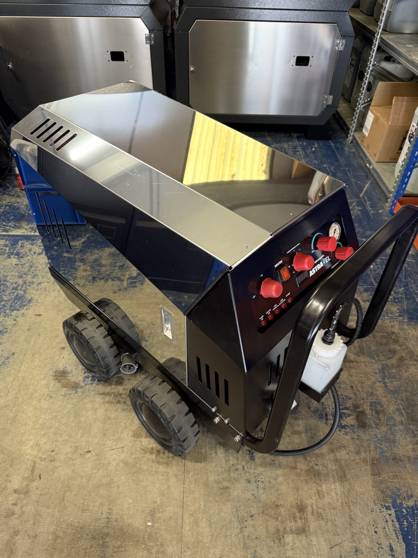 BOSS BOYS MHE10160SS Mobile Electric Hot Water Pressure Washer 160 Bar 10L/min 3-Phase - RealKleen LTD